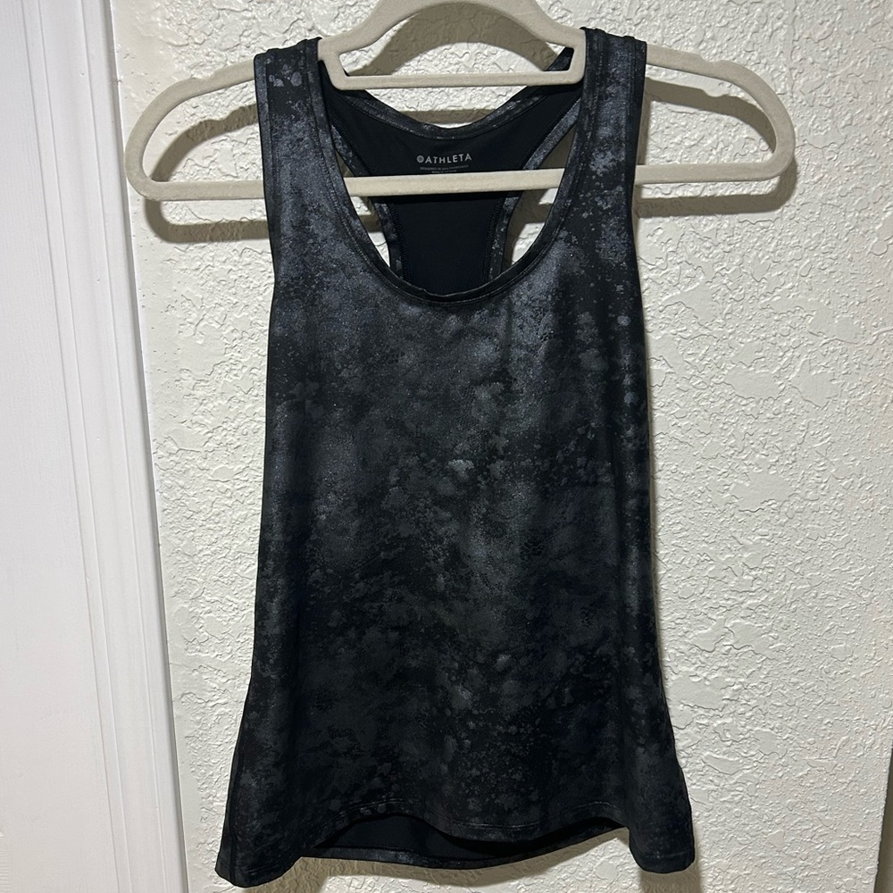 Athleta women’s size medium black tank top.